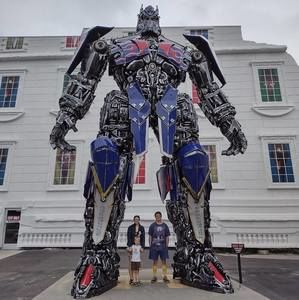 Meet your Posher, Adam